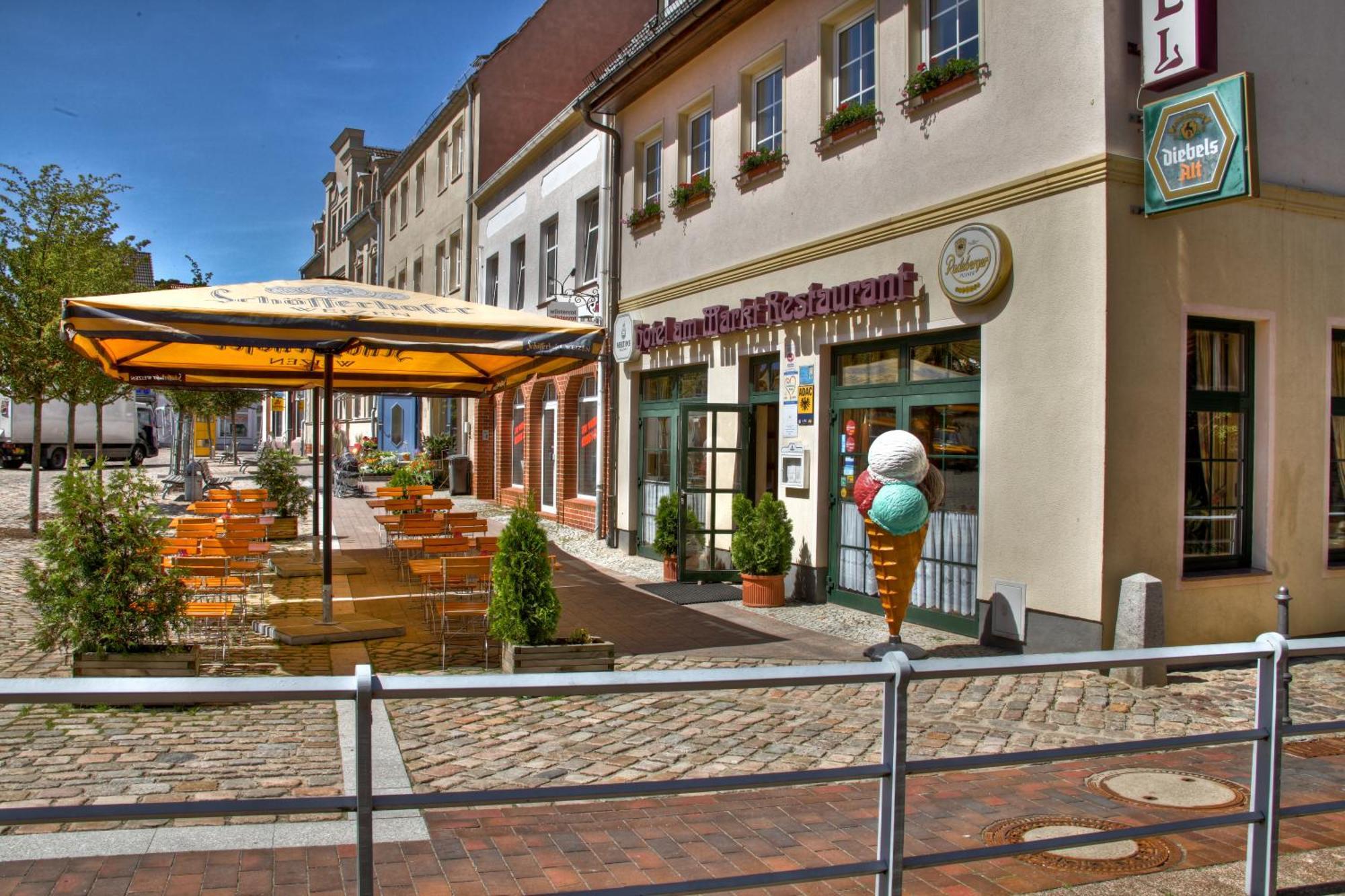 Hotel Am Markt Altentreptow Eksteriør billede